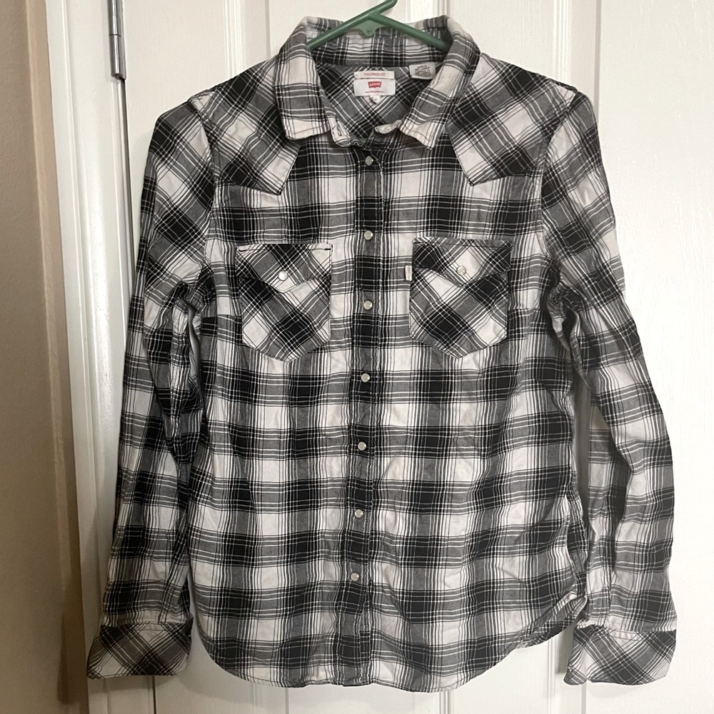 Levi’s Plaid Shirt 🤍🖤